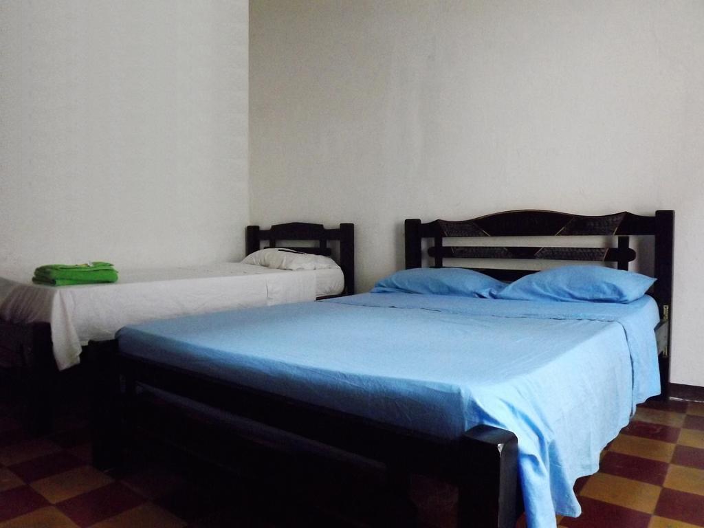 Hostel Casa Eugenia Cartagena Стая снимка